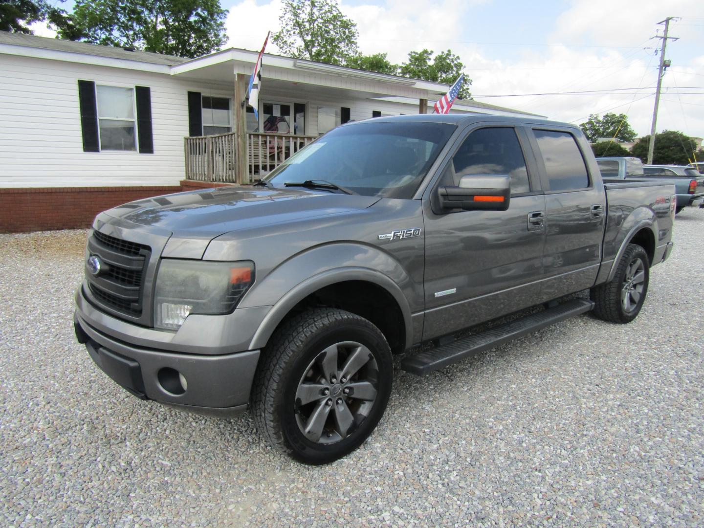 2013 Gray /Gray Ford F-150 Platinum SuperCrew 6.5-ft. Bed 2WD (1FTFW1CTXDF) with an 3.5L V6 TURBO engine, Automatic transmission, located at 15016 S Hwy 231, Midland City, AL, 36350, (334) 983-3001, 31.306210, -85.495277 - Photo#2